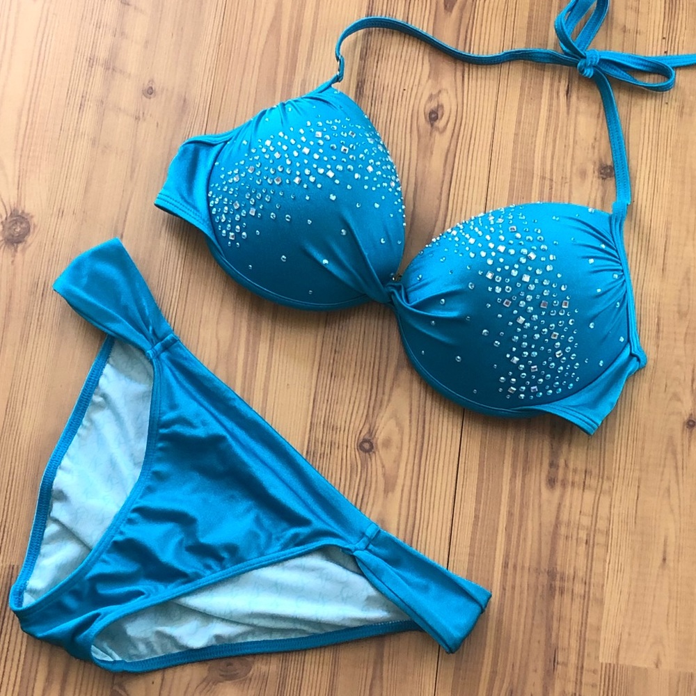 Victoria’s Secret Maldives Twist Halter Bikini